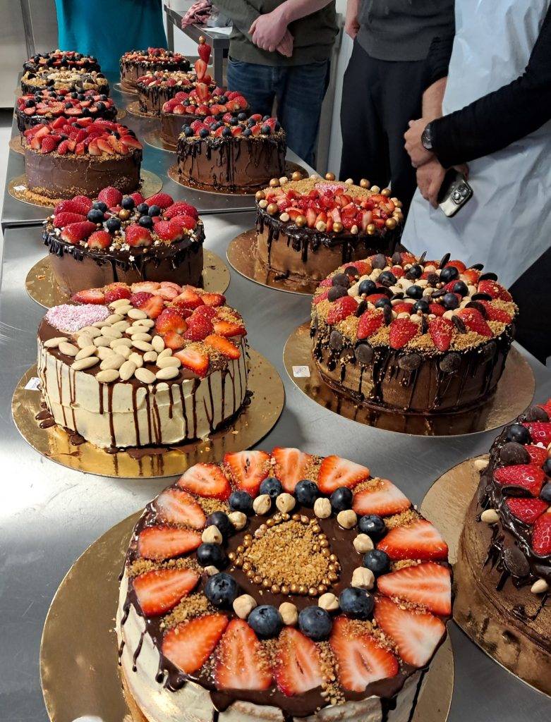 Kerst dripcake, het eindresultaat van de workshop Kerst Drip